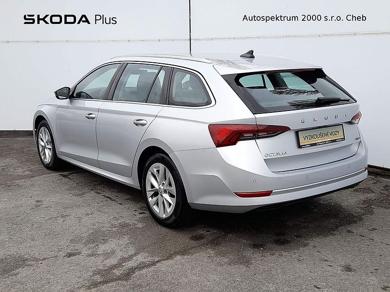 Škoda Octavia Combi M-HEV Style Plus Navi 1. - fotka 15 z 29