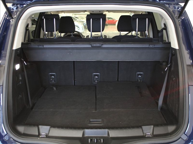 Ford S-MAX 1,5 EB 121kW 1.maj.ČR 7-míst - fotka 23 z 24