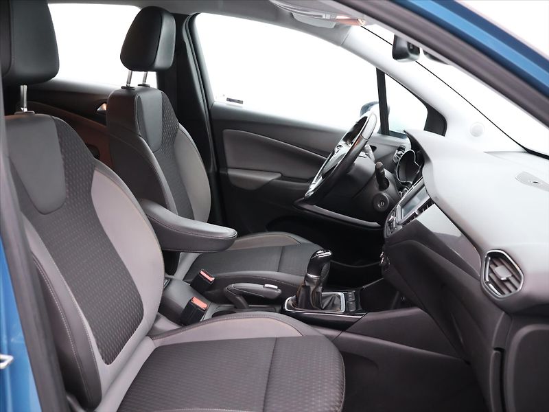 Opel Crossland X 1,2 T CZ Innovation Serv.Kniha - fotka 10 z 23