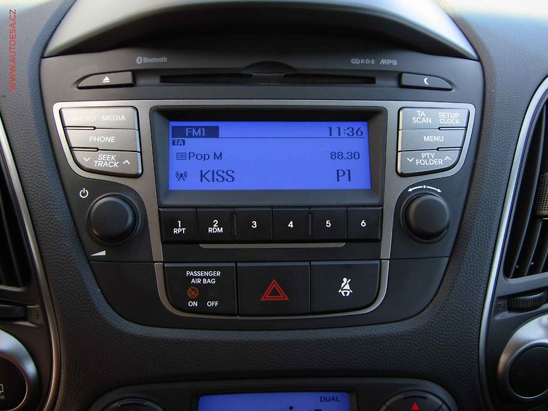 Hyundai ix35 (2014) 1.6 GDi, ČR, Klima - fotka 14 z 15