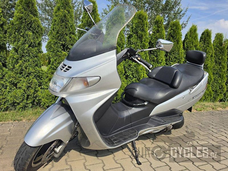 Suzuki Burgman 400 (2001) - fotka 6 z 9
