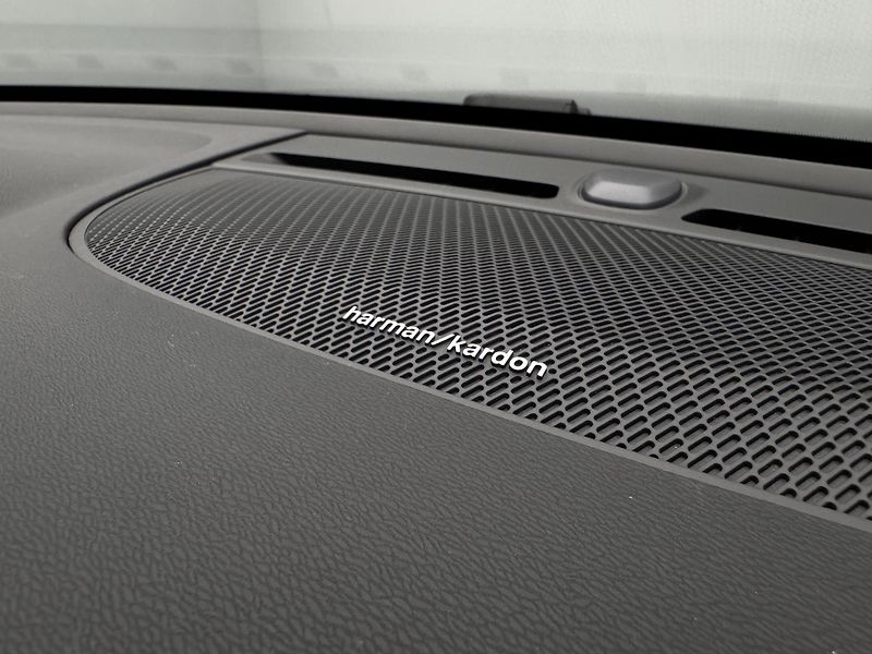 Volvo XC40 B4 DARK ULTRA REZERVACE - fotka 20 z 48