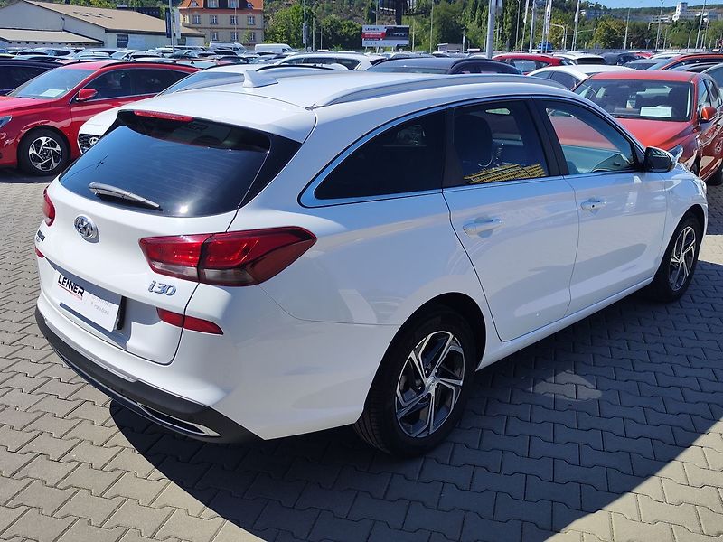 Hyundai i30 1.5 T-GDI/117kW Smart - fotka 5 z 32