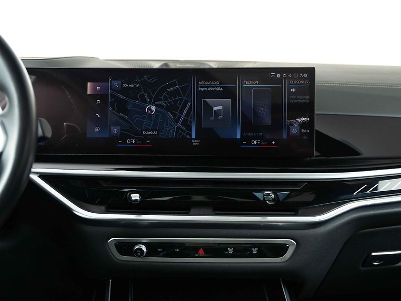 BMW X7 M60i xDrive - fotka 13 z 22