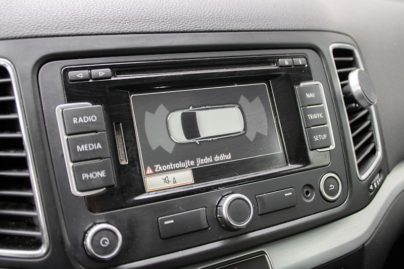 Volkswagen Sharan - fotka 25 z 39
