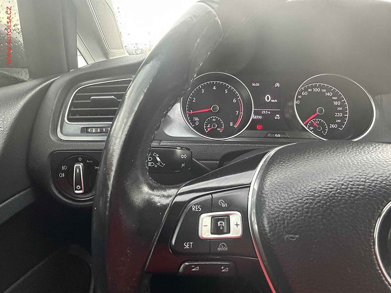 Volkswagen Golf (2018) 1.5 TSi, servis.kniha - fotka 17 z 18