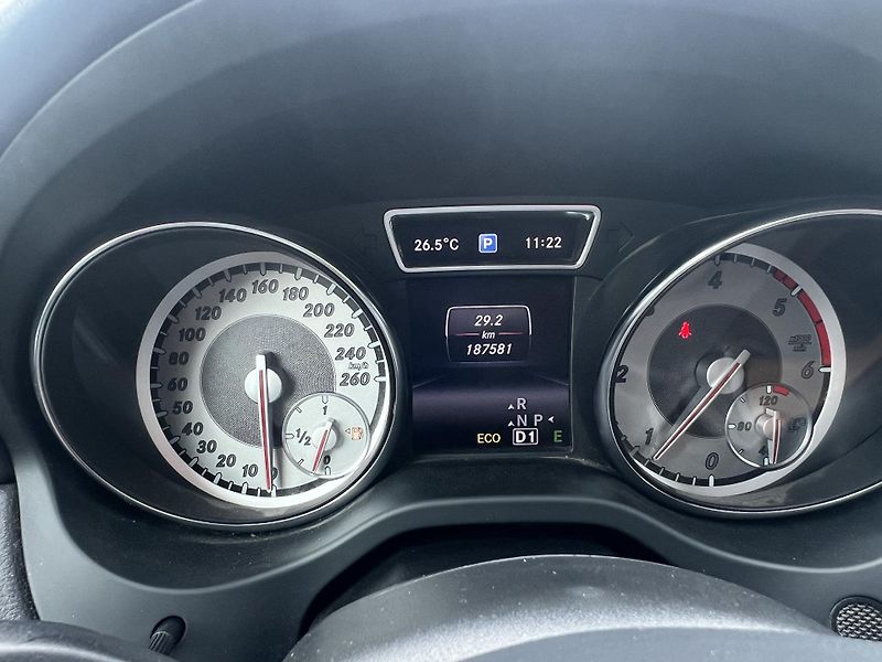 Mercedes-Benz GLA GLA 220 CDI 125 kw 4x4 - fotka 19 z 22