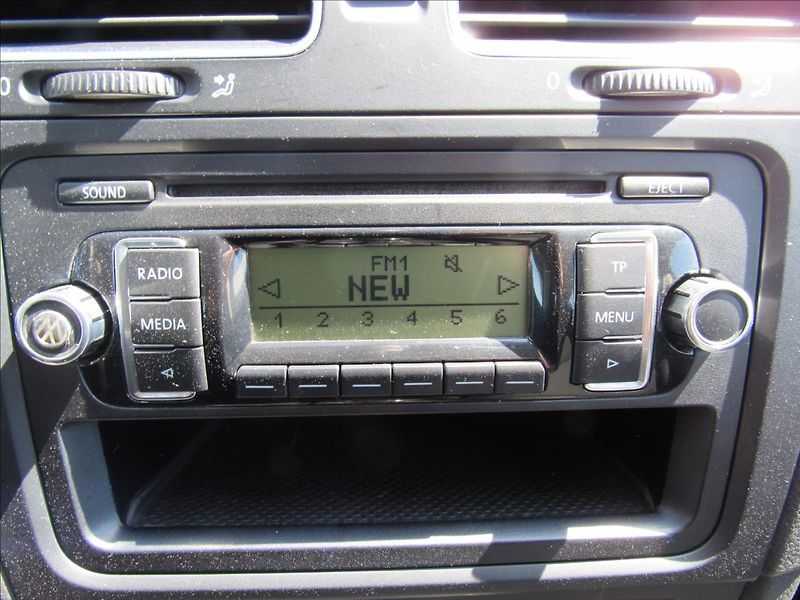 Volkswagen Golf 1,6 TDi 77kW Variant - fotka 16 z 29