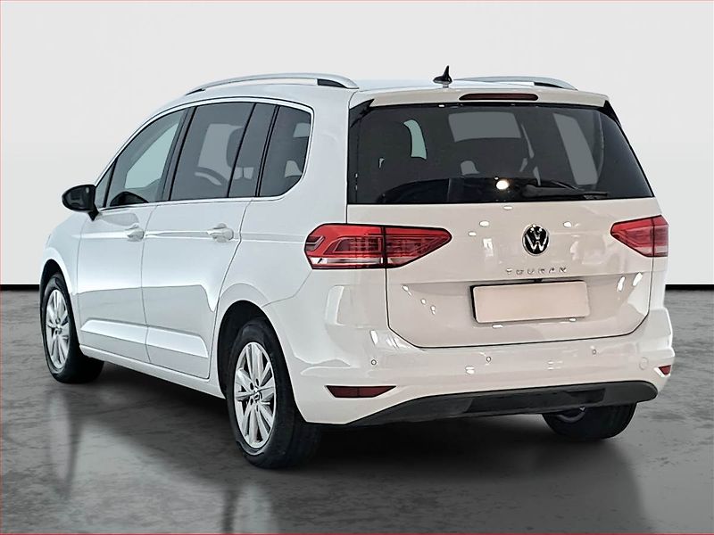 Volkswagen Touran (2023) 1.5 TSI - fotka 4 z 18