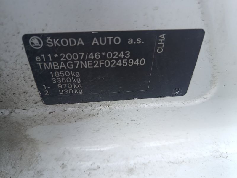 Škoda Octavia III 1.6 TDI - fotka 37 z 45