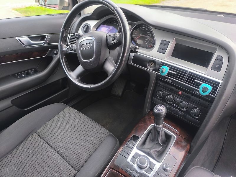 Audi A6 30TDI,MANUÁL,KRÁSNÁ,SERVIS,4X4 - fotka 10 z 22
