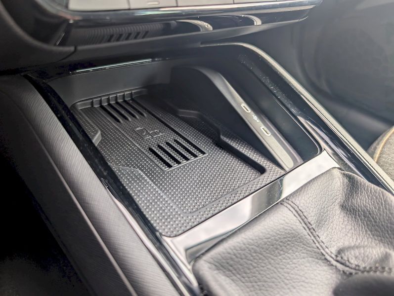 Škoda Kamiq (2025) 1,0 TSI / 85 kW DSG Top Select - fotka 25 z 30