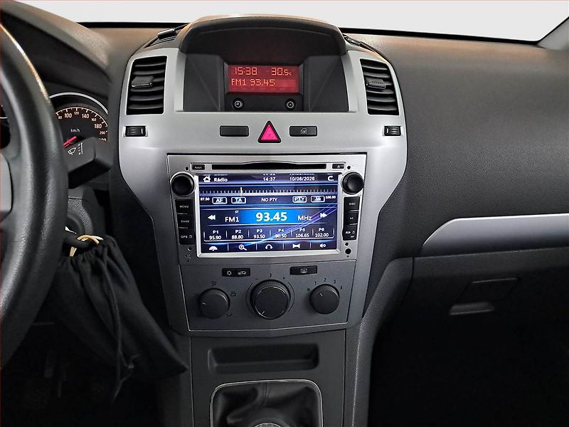 Opel Zafira (2014) 1.8, 7 míst - fotka 12 z 19