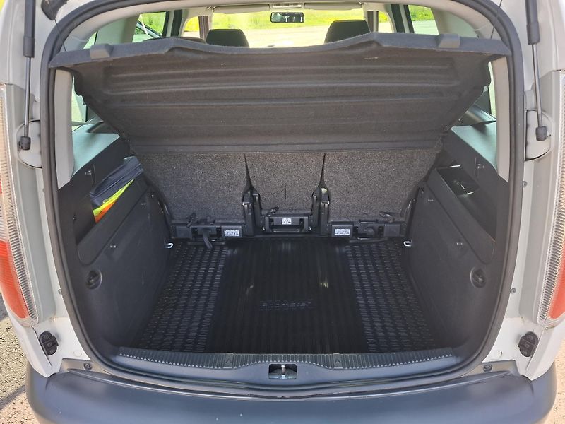 Škoda Roomster (2012) edice SCOUT 1.2TSi 63kW,klima - fotka 14 z 19
