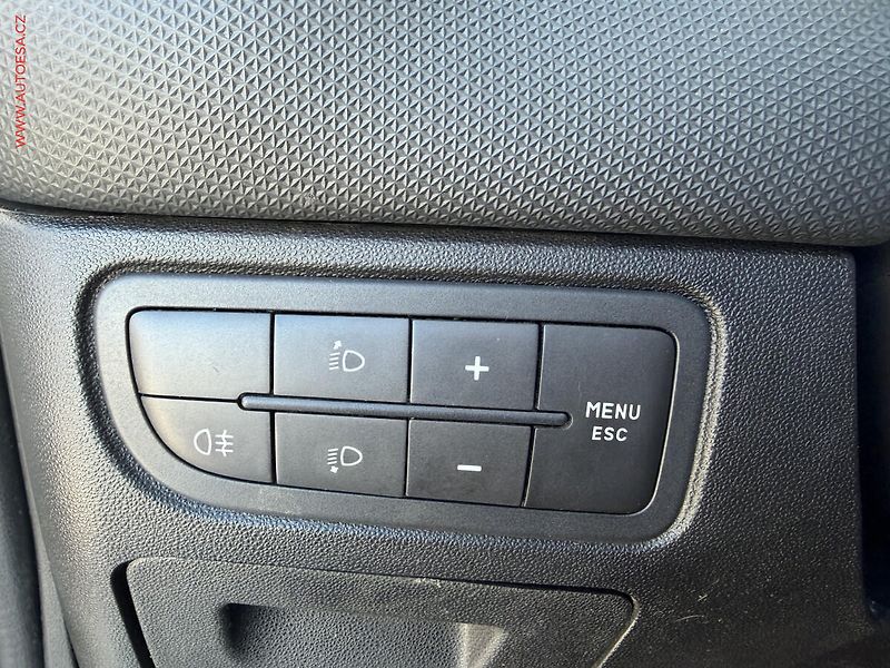 Fiat Punto (2014) 1.4i, ČR - fotka 14 z 16