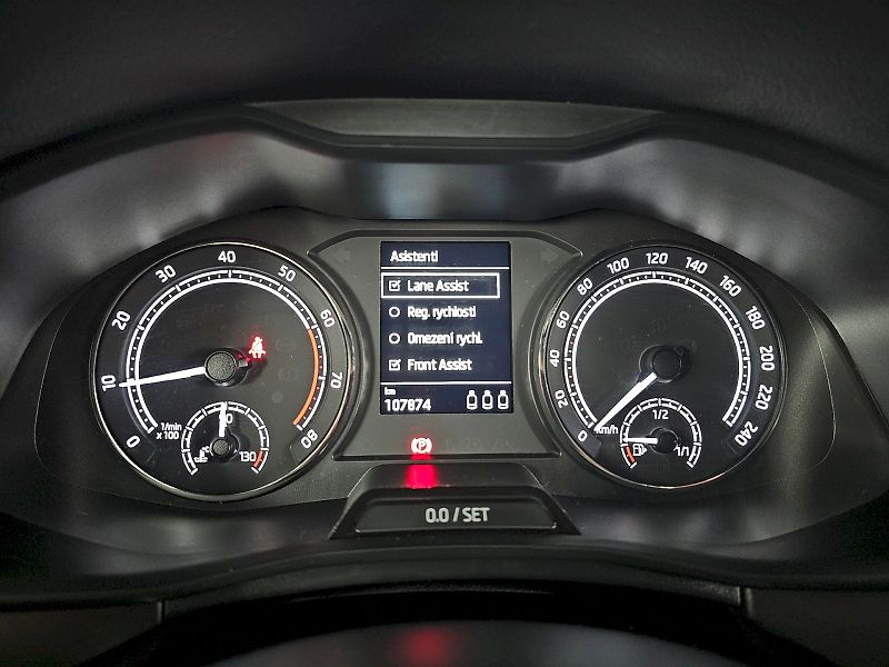 Škoda Scala (2022) 1.0TSI 81kW Ambition - fotka 12 z 27