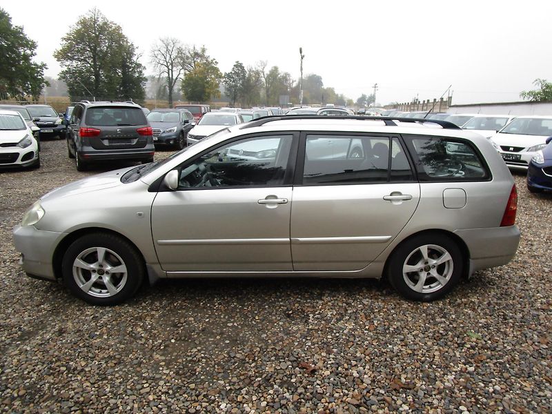 Toyota Corolla 1,4D-66KW-NOVÁ STK - fotka 3 z 12