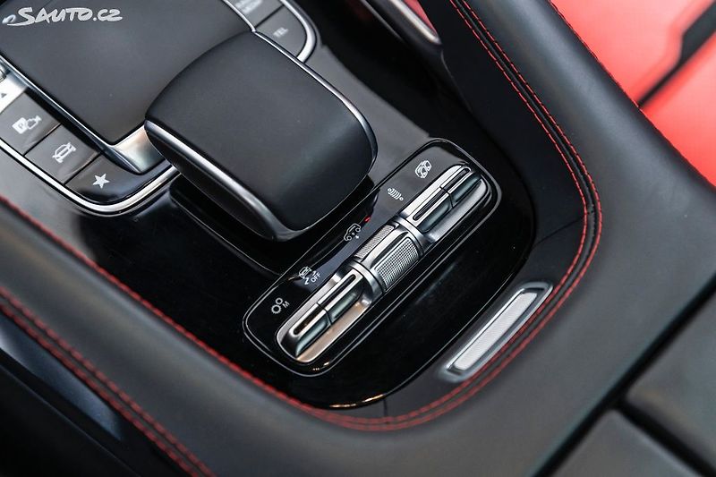 Mercedes-Benz GLE AMG 63 S kupé*Karbon*masáže - fotka 38 z 45