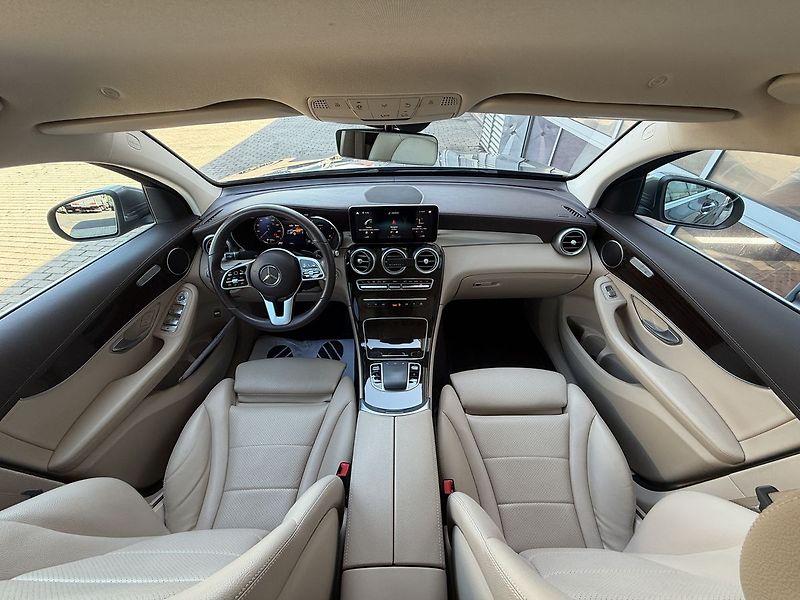Mercedes-Benz GLC 220d 4MATIC - fotka 16 z 38