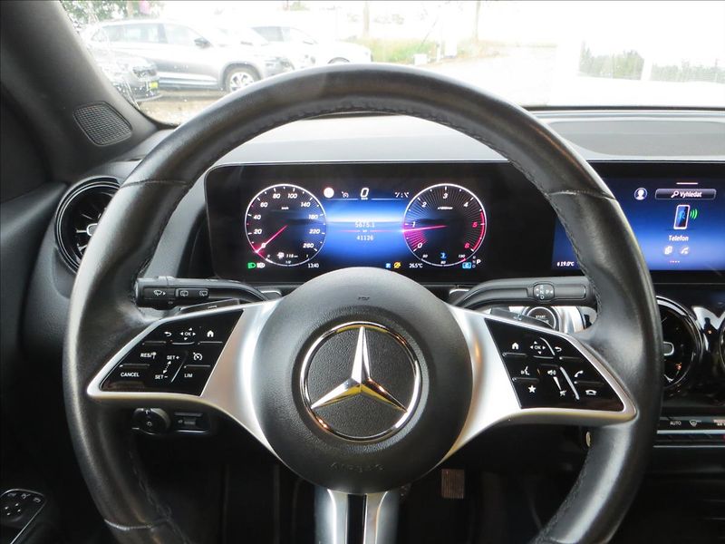 Mercedes-Benz GLB 2,0 200d 4Matic DCT 110kW ČR - fotka 22 z 23