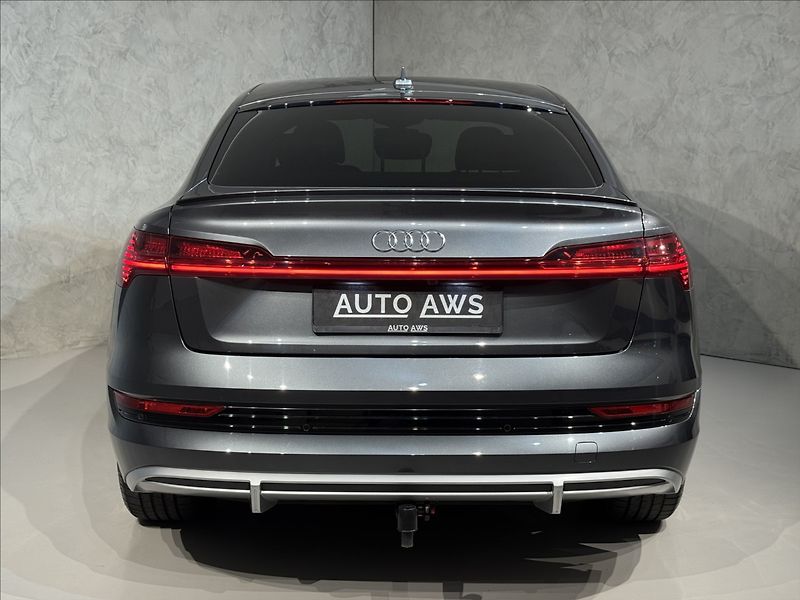 Audi e-tron 300kW Sportback S-Line Matrix - fotka 11 z 50