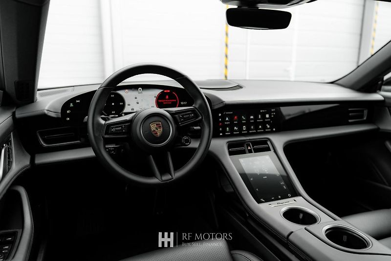 Porsche Taycan (2024) 320kW - fotka 21 z 50
