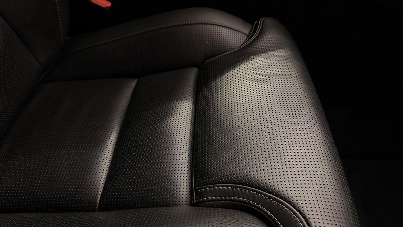 Volvo XC90 (2022) B5 ,ČR, Plus Dark,ventilace - fotka 32 z 72