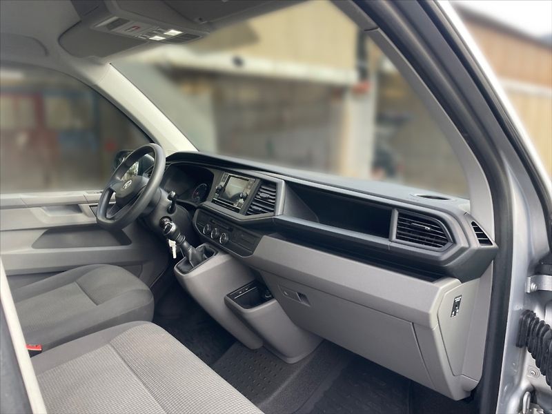 Volkswagen Transporter 2,0 TDI 81 - fotka 9 z 11