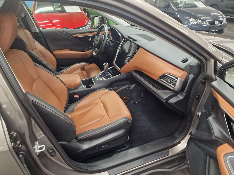 Subaru Outback (2022) 2.5 TOURING 2022 | Záruka - fotka 32 z 66