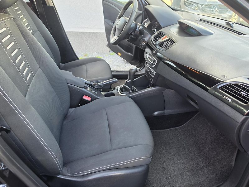 Renault Fluence 1.6 16V Park Senzor  - fotka 11 z 29