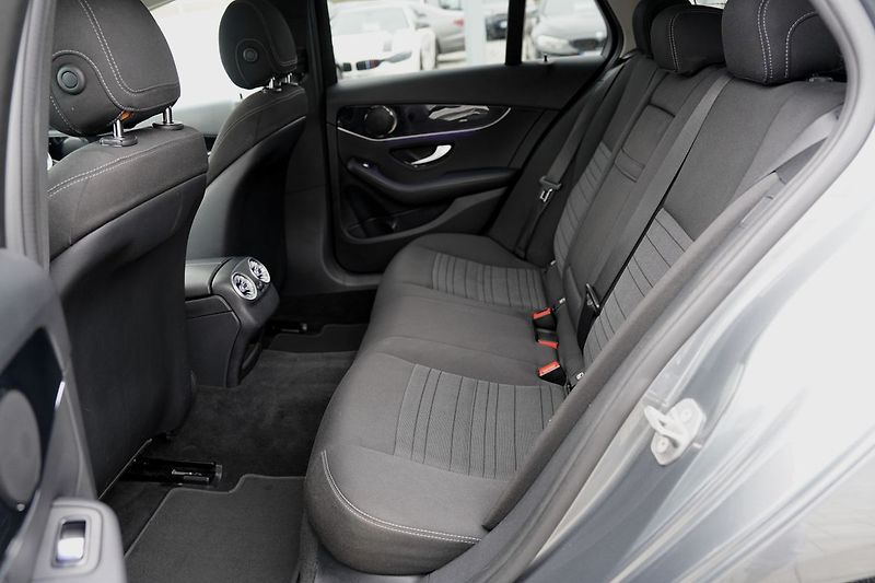 Mercedes-Benz Třídy C C 350e Plug -in hybrid/280PS - fotka 29 z 40