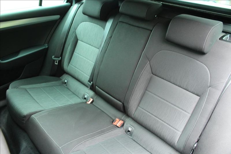 Škoda Superb 2,0 TDi  AMBITION 4X4 110kW - fotka 12 z 24