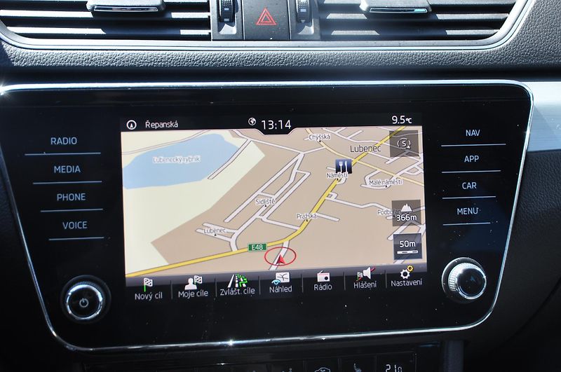 Škoda Superb III 2.0TDi 110kW KOMBI Ambitio - fotka 15 z 22
