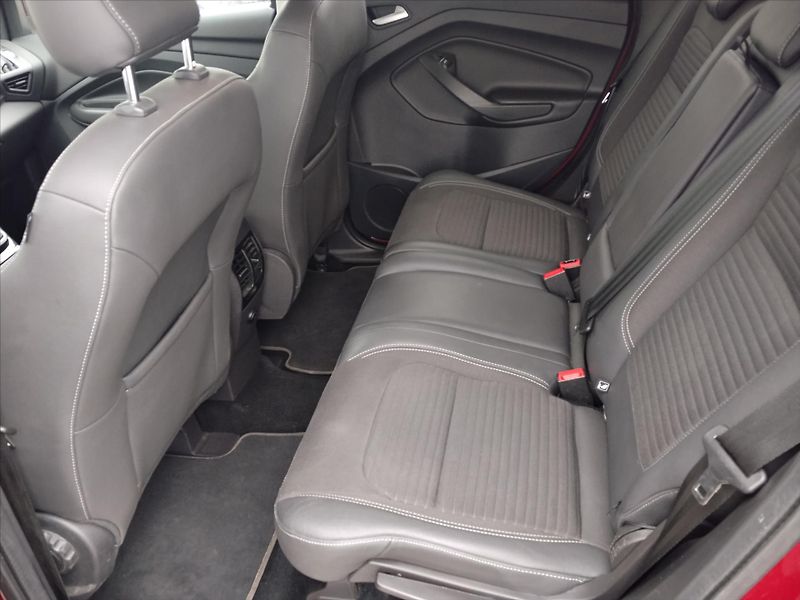 Ford Kuga 1,5   ECOBOOST 110Kw TITANIUM - fotka 19 z 29