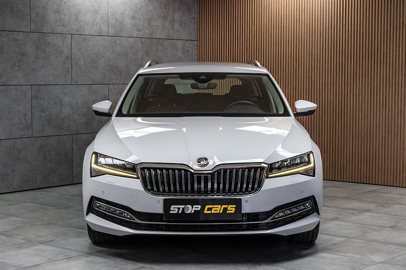 Škoda Superb 2.0 TDI REZERVACE - fotka 2 z 43