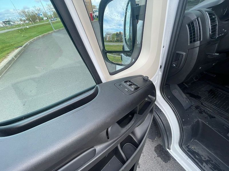 Toyota Proace Max 2.2D L4H2 4D VAN 2.2L 140 6MT - fotka 13 z 27