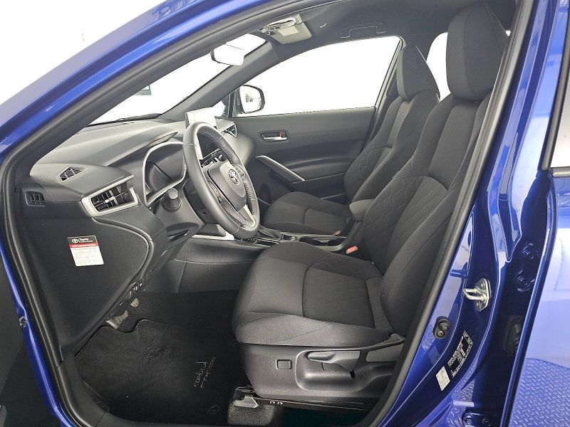 Toyota Corolla Cross (2024) 1.8HEV 140k STYLE TECH - fotka 6 z 23