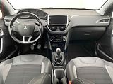 Peugeot 2008 (2018) 1.2 PT, Allure, navi, park - náhled 8