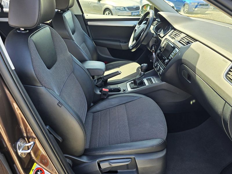 Škoda Octavia 1.4TSI ELEGANCE 1Majitel - fotka 17 z 20