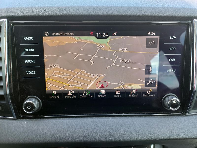 Škoda Karoq (2019) 2.0TDi 110kW 4x4 DSG ČR DPH - fotka 21 z 23