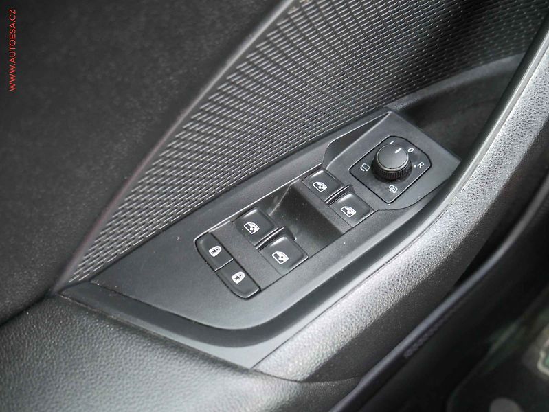 Škoda Octavia (2020) 1.5 TSi, Ambition, LED, navi - fotka 11 z 19