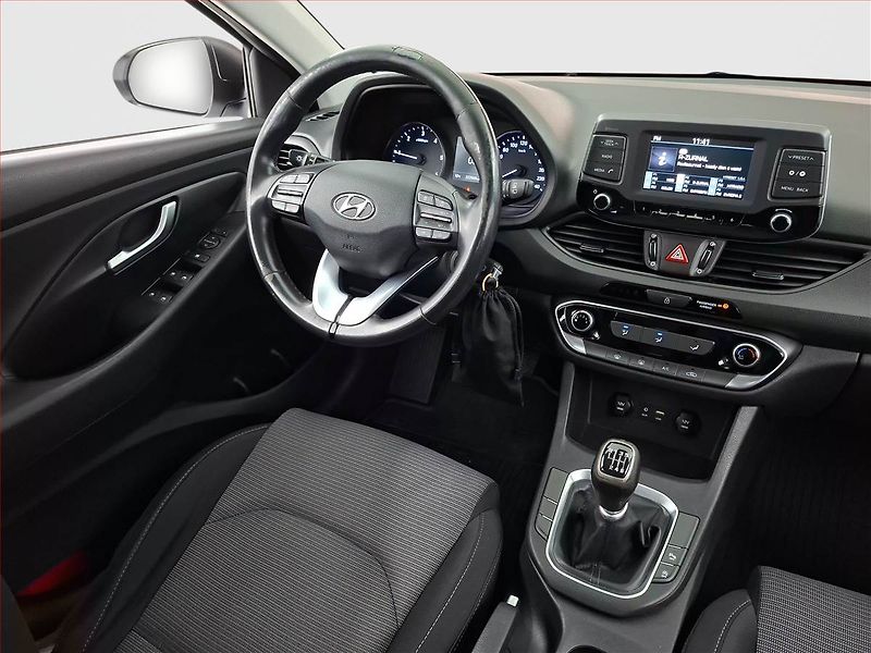 Hyundai i30 (2018) 1.6 CRDi, Tempomat - fotka 7 z 17