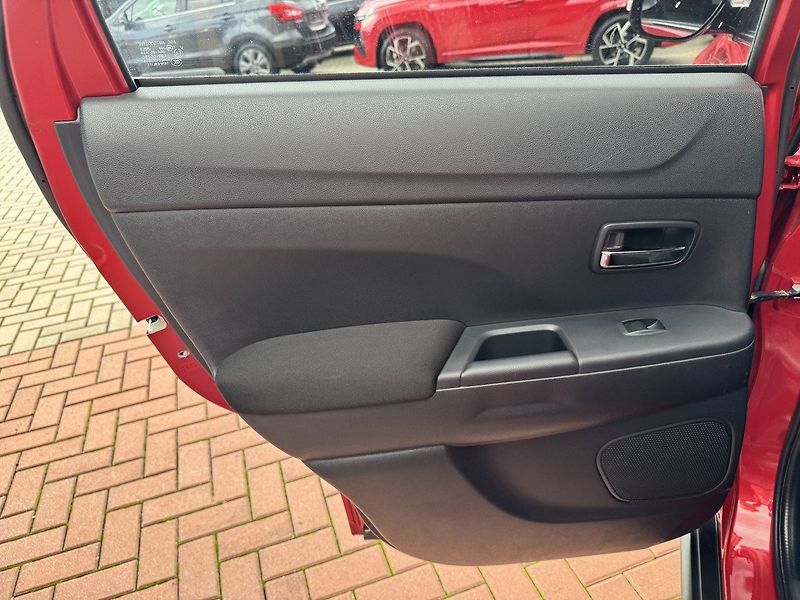 Mitsubishi ASX (2018) 1.6i Mivec Xenony Webasto - fotka 22 z 48