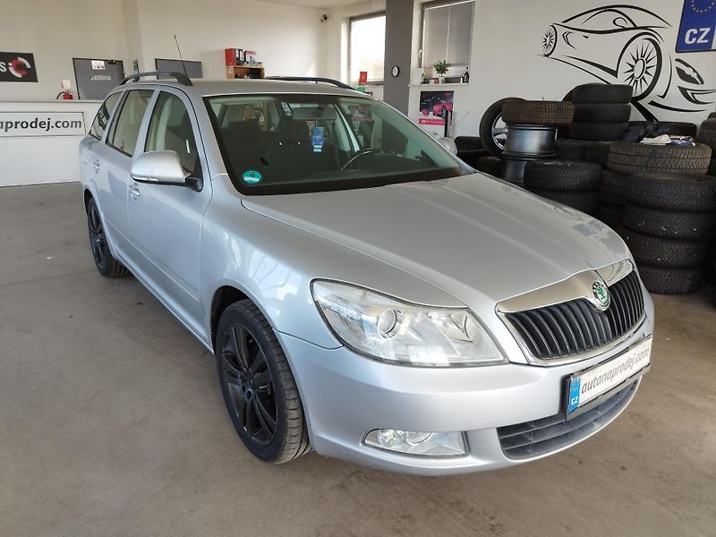 Škoda Octavia (2010) 1,6TDi 77KW KLIMA ALU NAVI - fotka 1 z 21