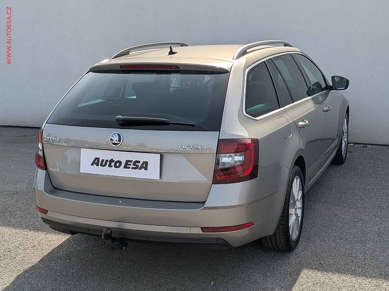 Škoda Octavia (2019) 2.0TSi, ČR, Style Extra, DSG - fotka 4 z 16