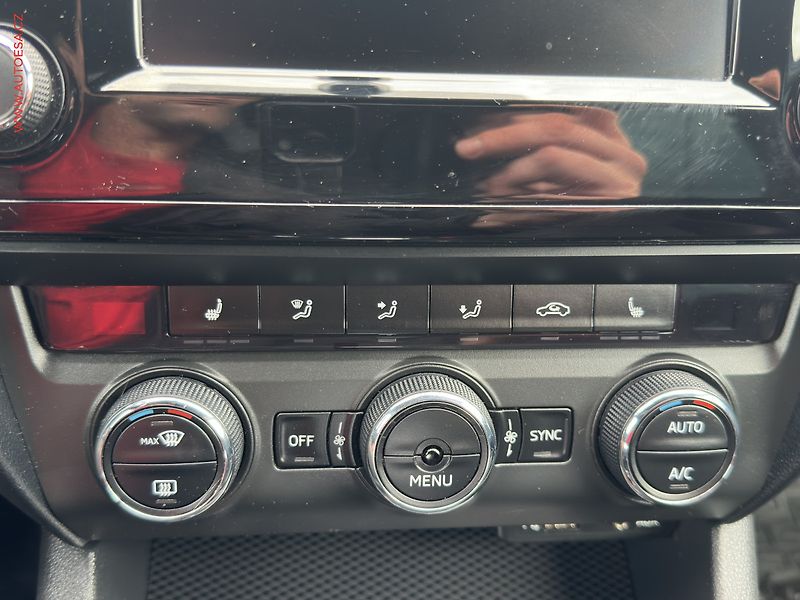 Škoda Octavia (2016) 2.0TDi, ČR, DSG, bixen - fotka 16 z 19