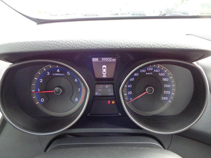 Hyundai i30 1.6i GDI Weekend - fotka 12 z 25