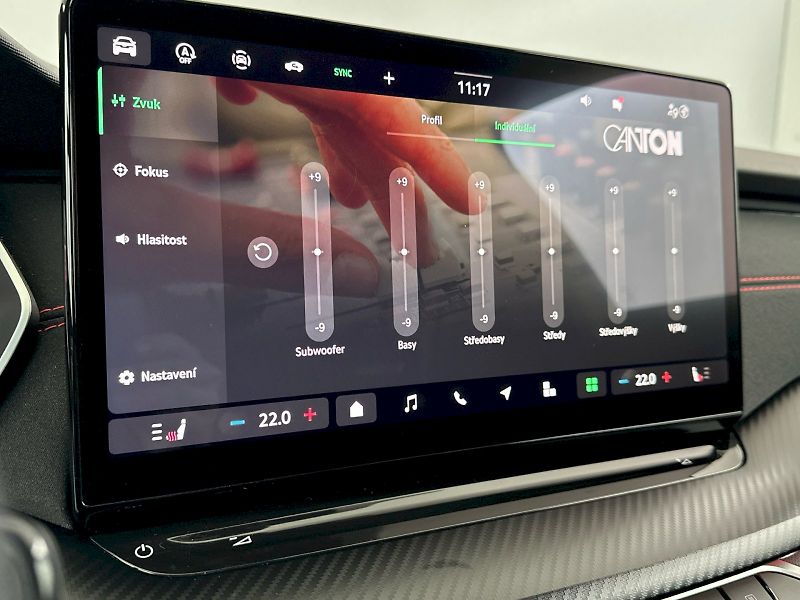 Škoda Octavia (2025) Combi DSG 2.0TSI 195kW RS - fotka 19 z 35