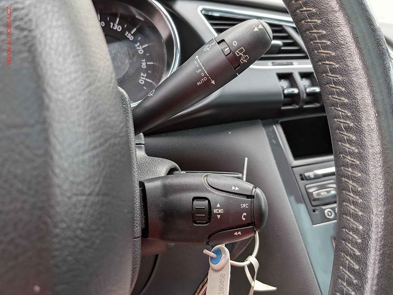 Peugeot 3008 (2014) 2.0 HDi, Allure, AT, navi - fotka 18 z 18