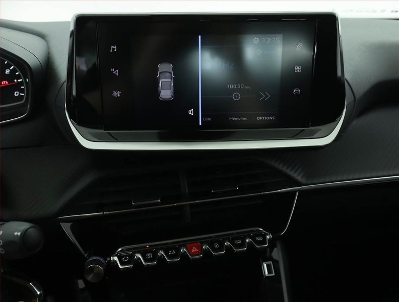 Peugeot 2008 (2022) Active 1.2 PureTech - fotka 15 z 15